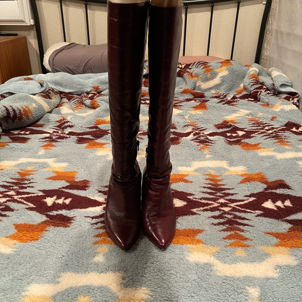 Beautiful Michael Kors boots